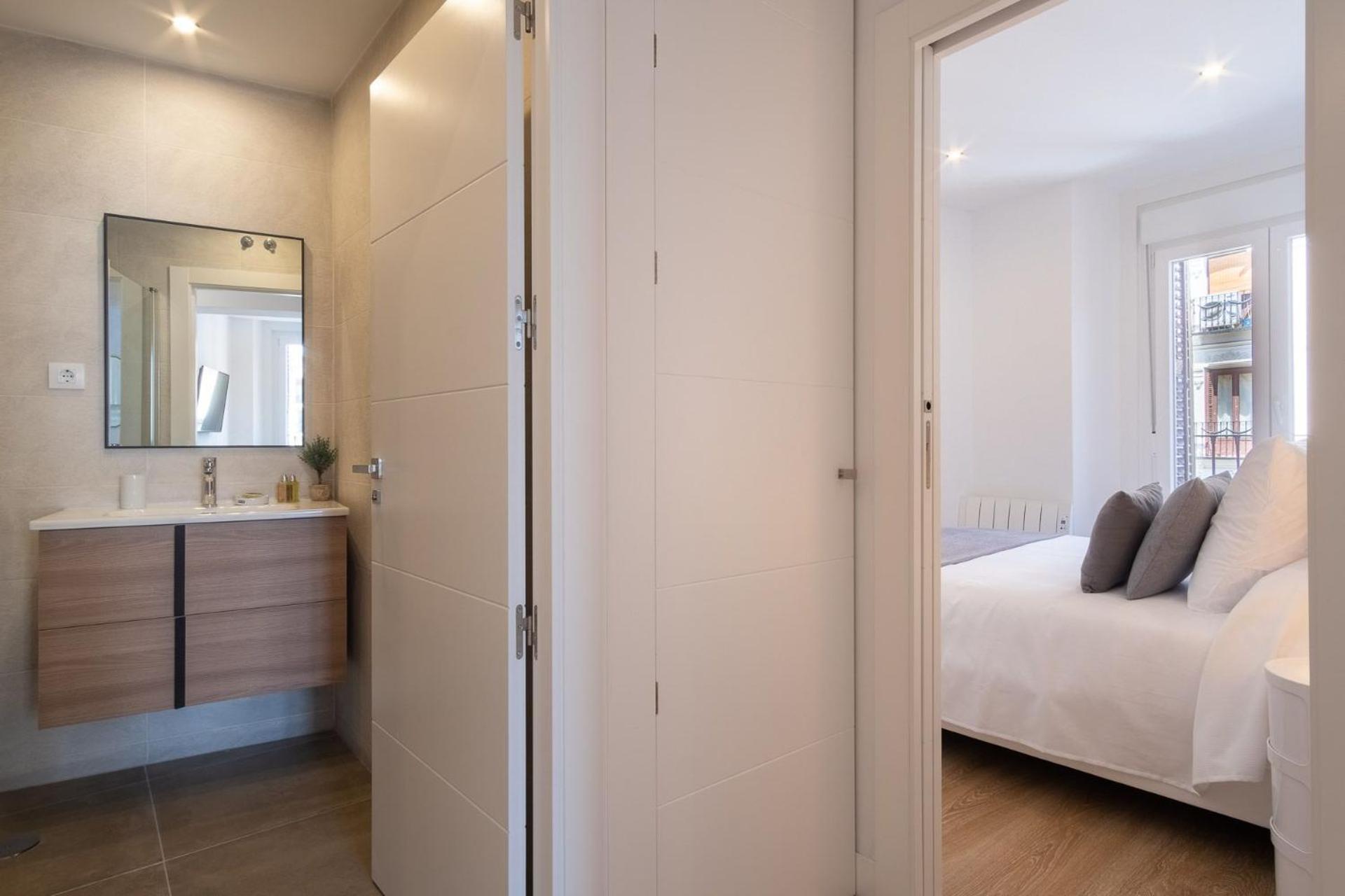 Charming Apartment For 4 Steps Away From Mercado De San Miguel , Calle Mayor IV Madrid Exterior foto