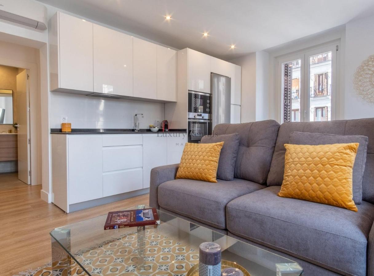 Charming Apartment For 4 Steps Away From Mercado De San Miguel , Calle Mayor IV Madrid Exterior foto